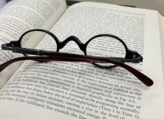 Jak rozwijać słownictwo francuskie przez gry karciane?