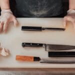 Noże i narzędzia kuchenne dla profesjonalistów — jakie modele warto mieć w kuchni?